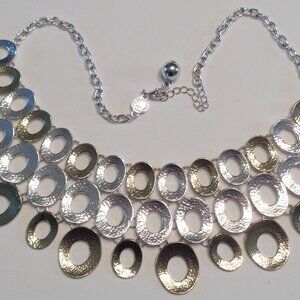 Liz Claiborne Statement Bib Necklace Silver And Gold Hammered Circles
